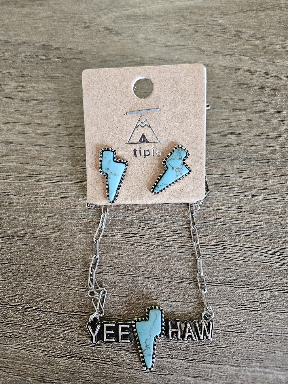 Tipi Turquoise Lightning Bolt Necklace & Stud Earrings Set